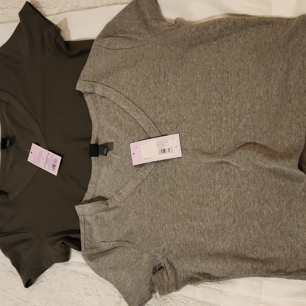 2 Crop Top T-shirts